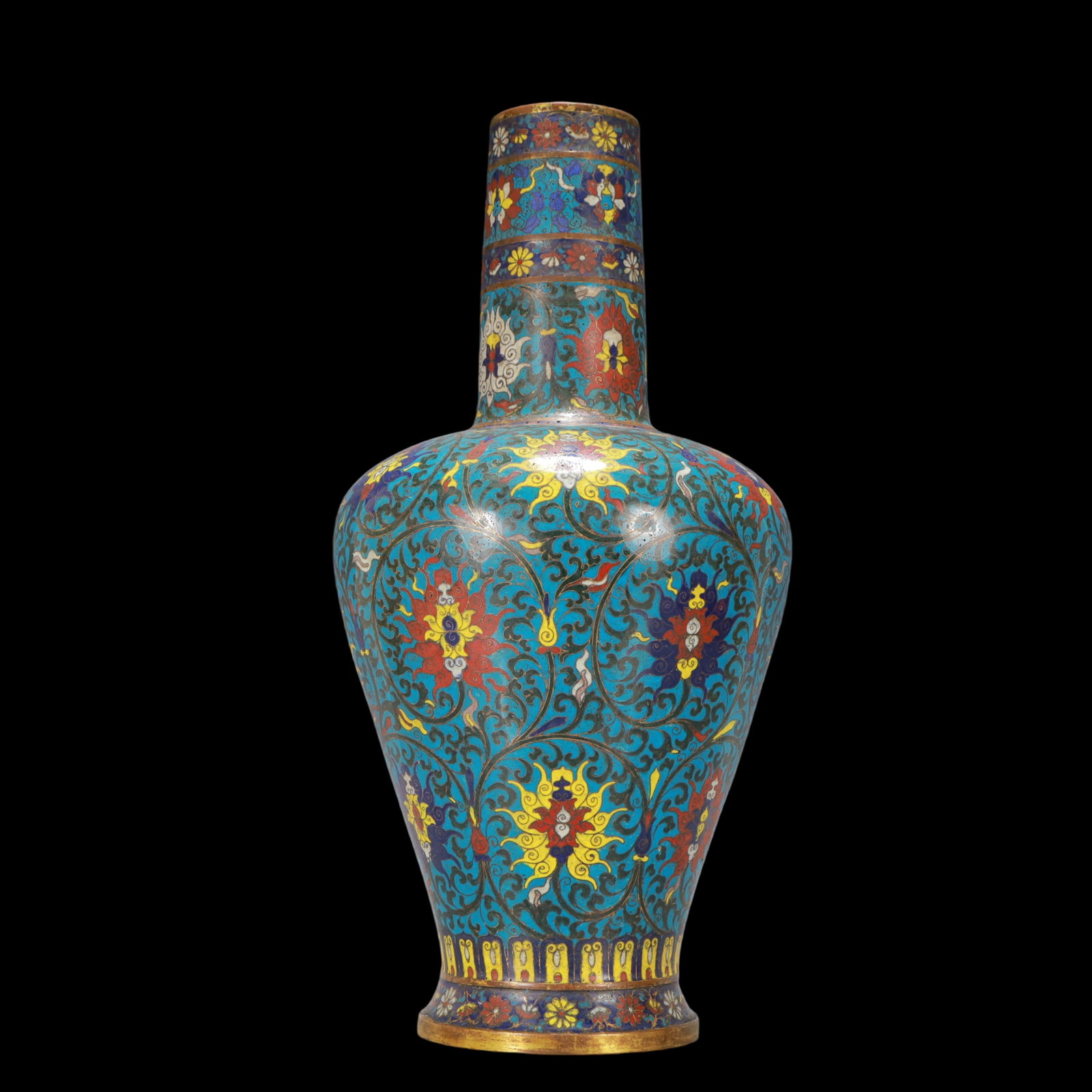 A Exquisite Cloisonne Lotus Pattern Vase: A Exquisite Cloisonne Lotus Pattern Vase Ming Dynasty, China Chenghua Four-character Mark Size:9.1inx18.9in Weight:3900g景泰蓝缠枝莲纹瓶 中国