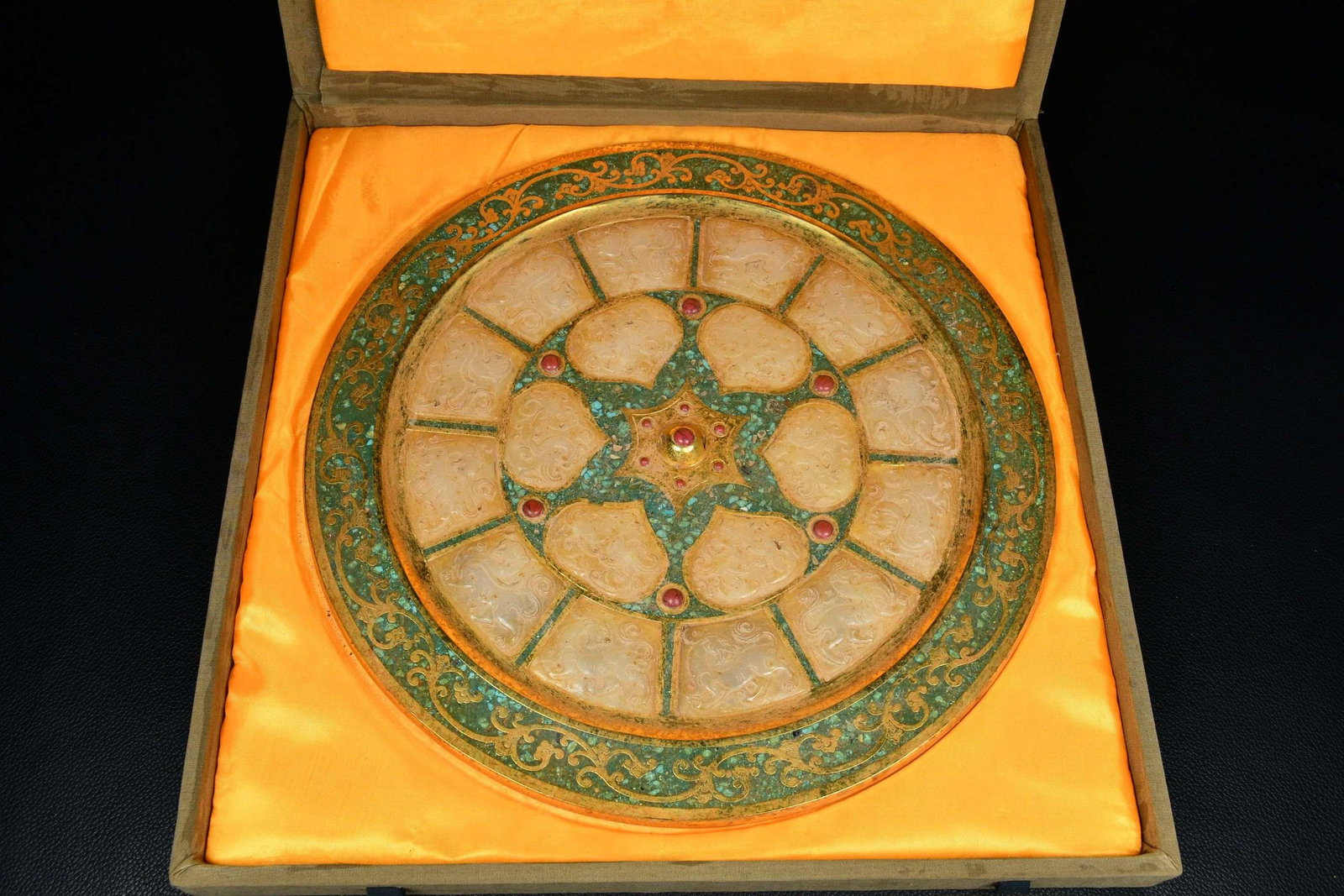 An Exquisite Gilt Bronze Inlaid White Jade Round Mirror: An Exquisite Gilt Bronze Inlaid White Jade Round Mirror the Warring States period in China Diameter Size:11.8inx0.3in Weight:2184g铜鎏白玉包金铜镜