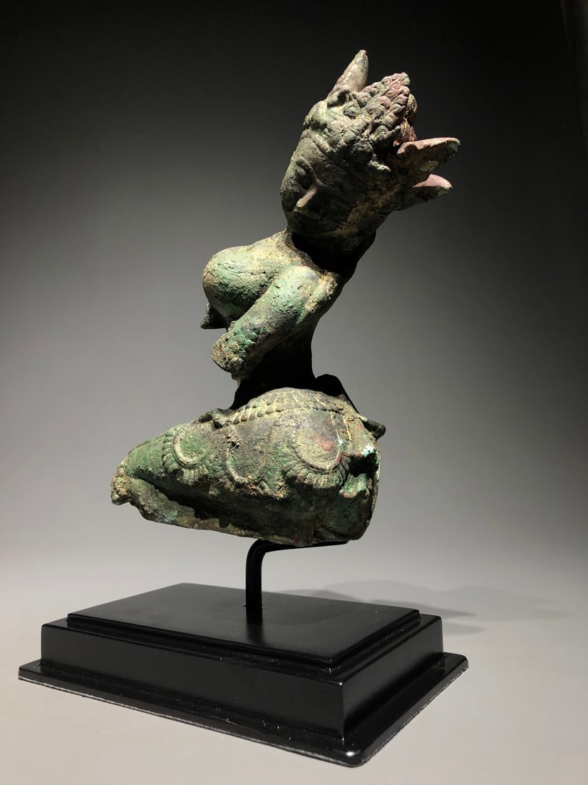 An Exquisite Bronze Figure Ornament - 2