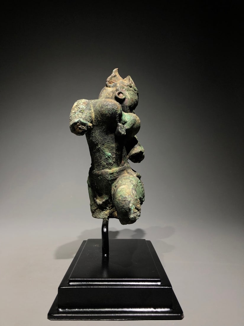 An Exquisite Bronze Figure Ornament - 4