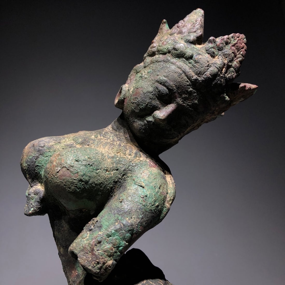 An Exquisite Bronze Figure Ornament - 5