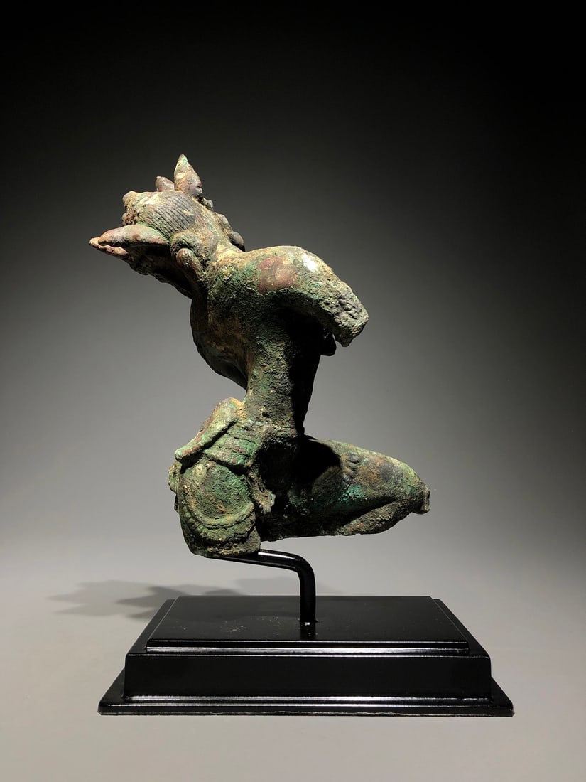 An Exquisite Bronze Figure Ornament - 8