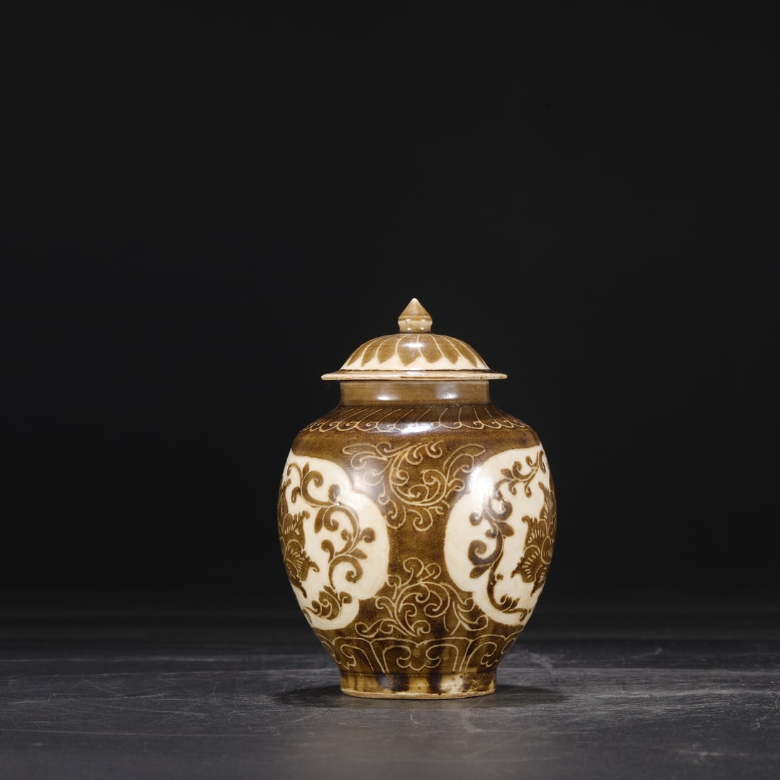 An Exquisite Ding yao Flower Pattern Jar - 7