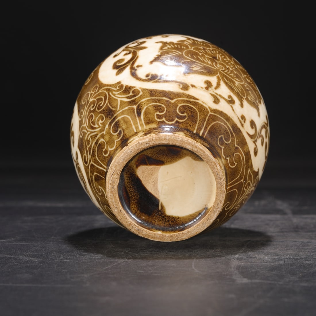 An Exquisite Ding yao Flower Pattern Jar - 9