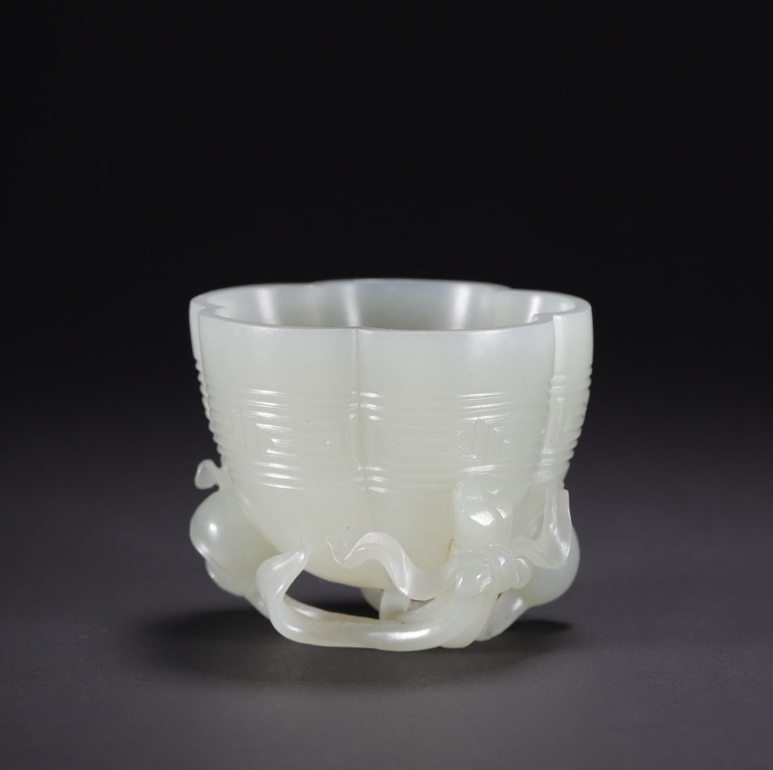 An Exquisite White Jade Flower Pattern Cup - 3