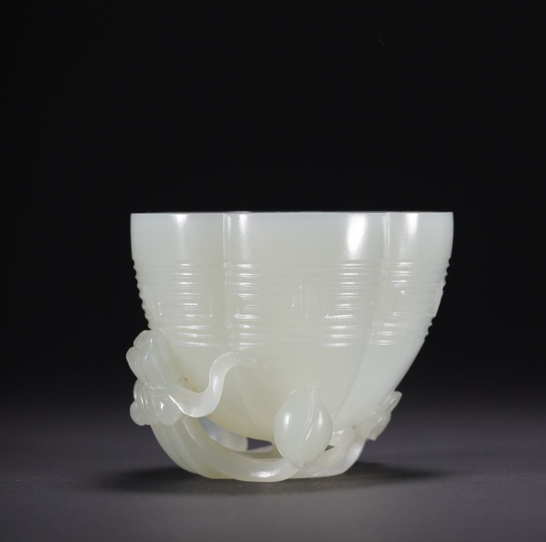 An Exquisite White Jade Flower Pattern Cup - 4