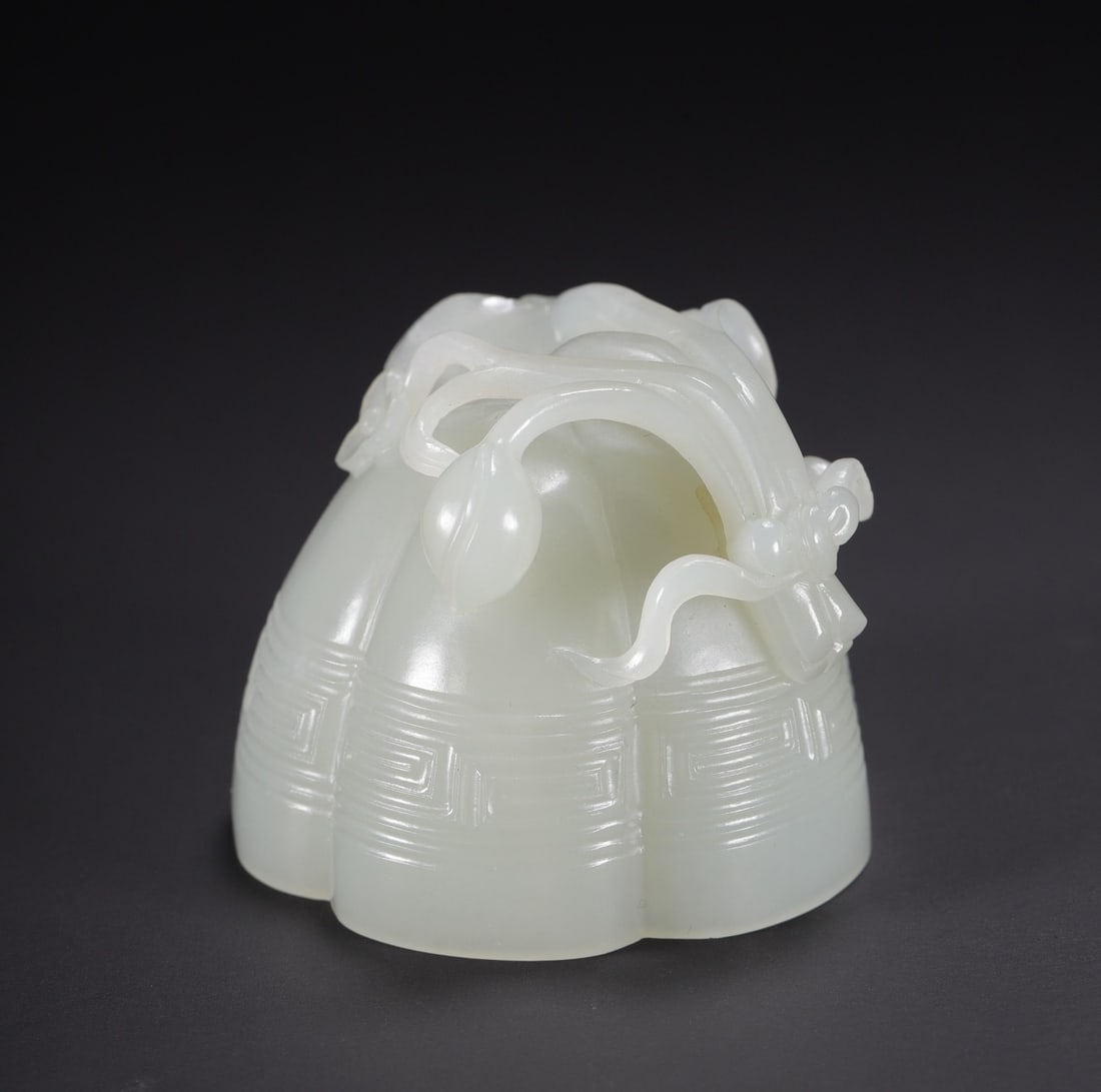 An Exquisite White Jade Flower Pattern Cup - 8