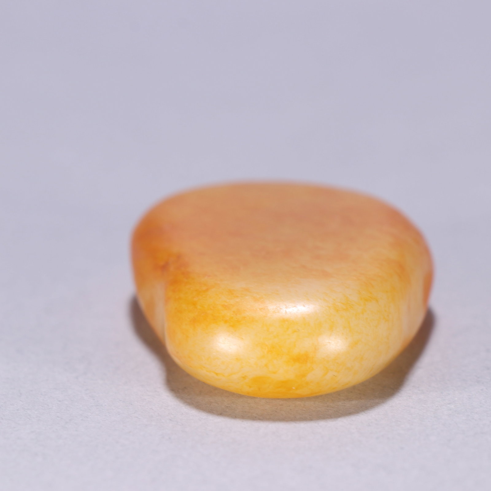 An Exquisite White Jade Ornament - 8