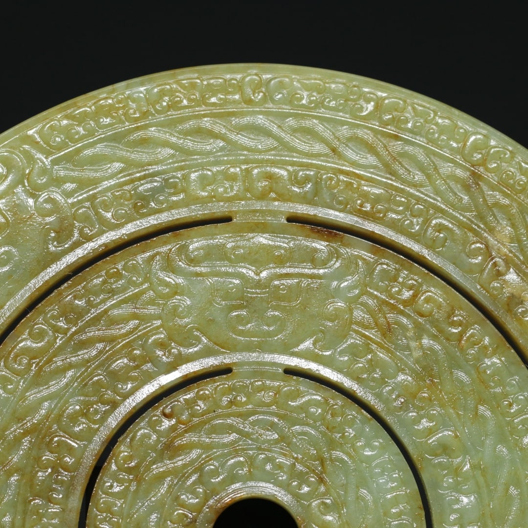 An Exquisite White Jade Beast-Face Pattern Ornament - 4