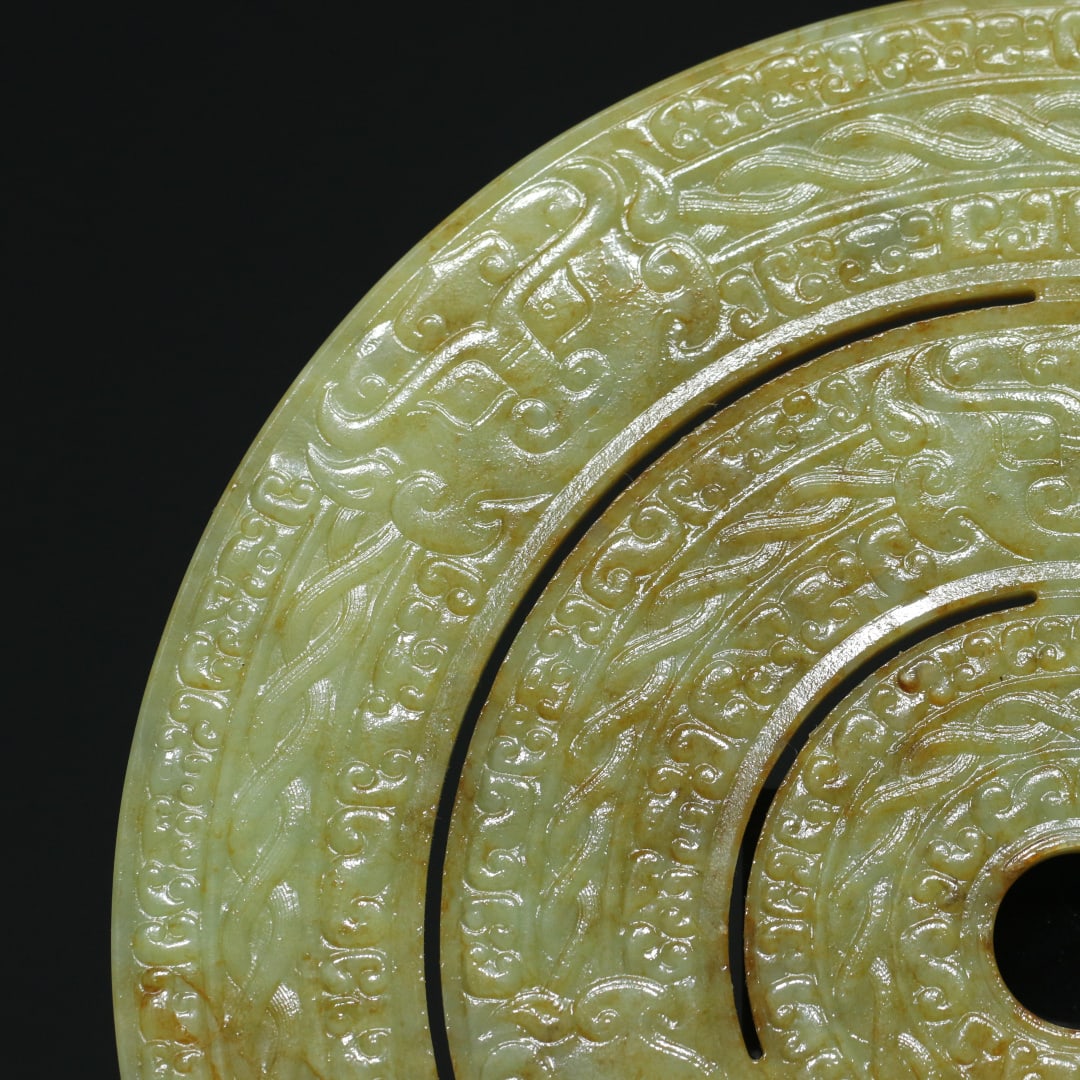An Exquisite White Jade Beast-Face Pattern Ornament - 5