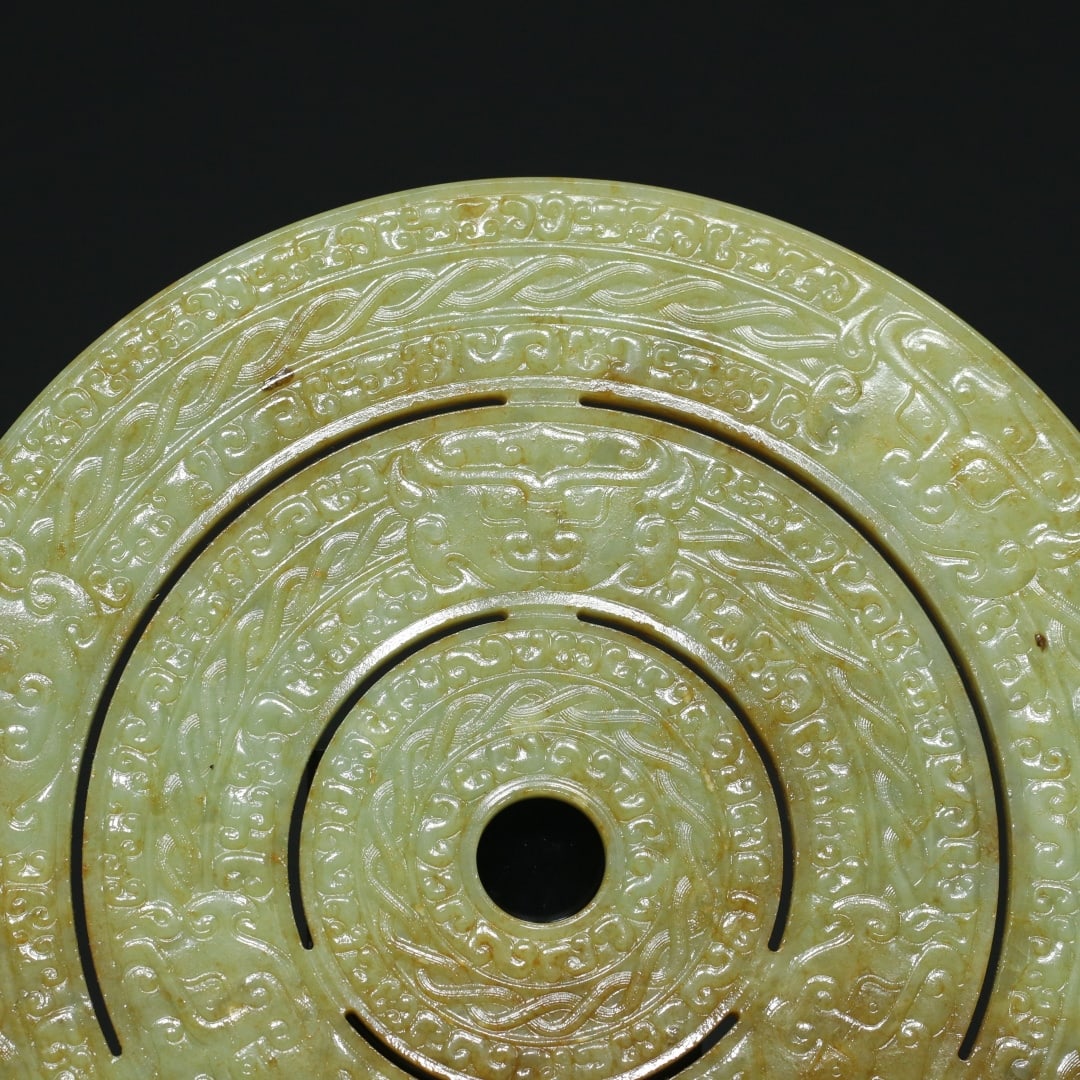 An Exquisite White Jade Beast-Face Pattern Ornament - 7
