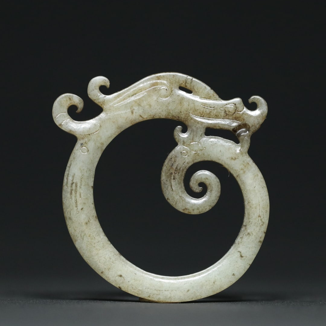 An Exquisite White Jade Dragon Pendant - 2