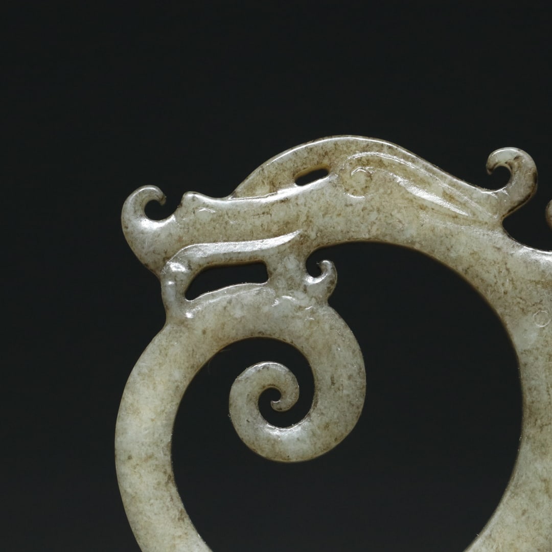 An Exquisite White Jade Dragon Pendant - 4