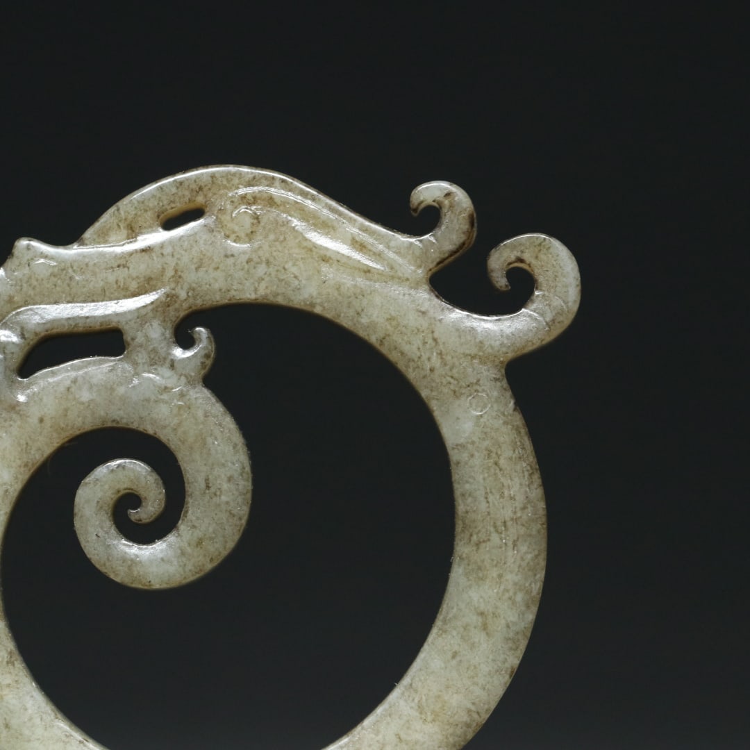 An Exquisite White Jade Dragon Pendant - 5