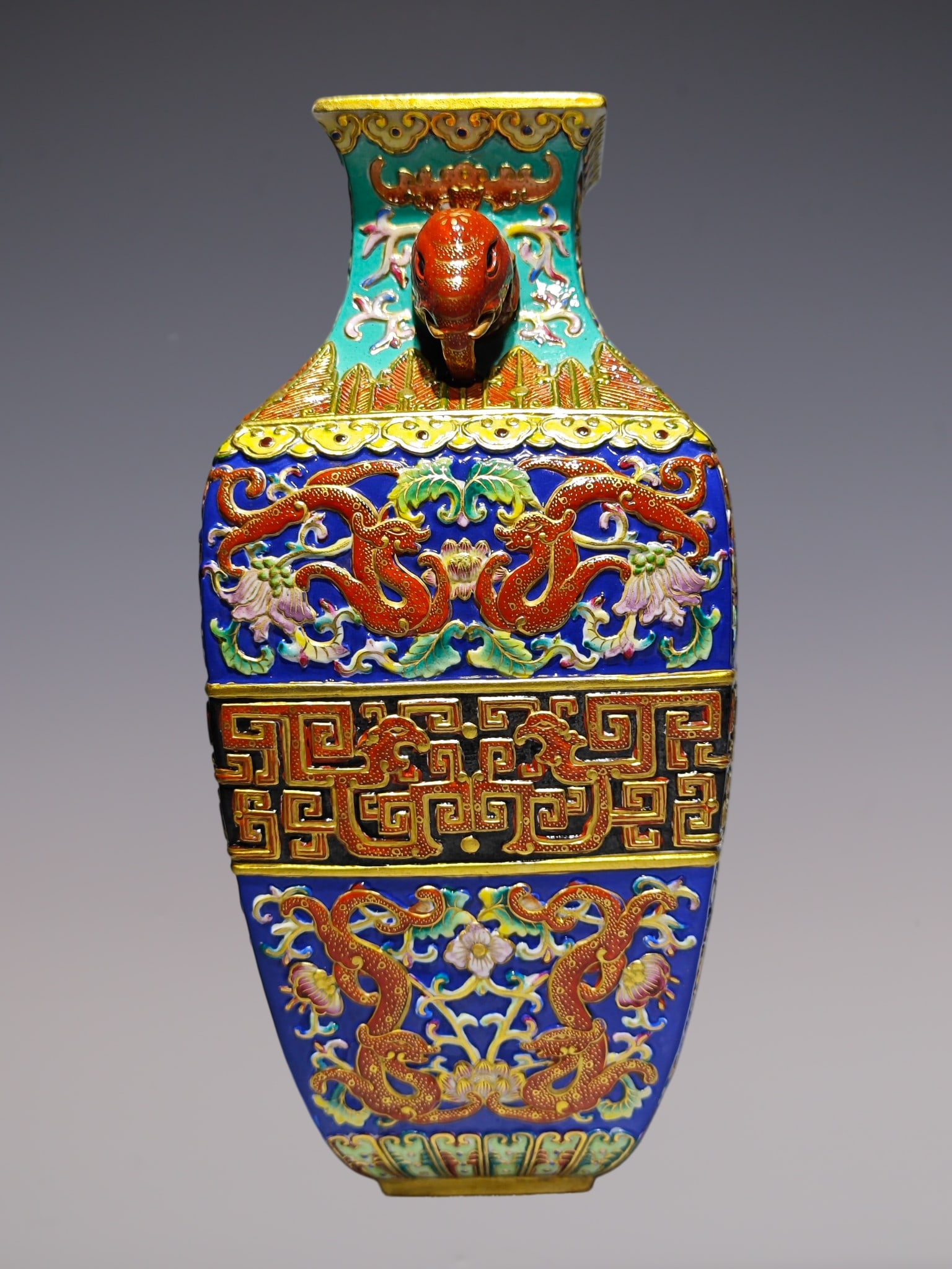 An Exquisite Enamel Lotus Pattern Dragon Pattern Double-Ears Vase - 2