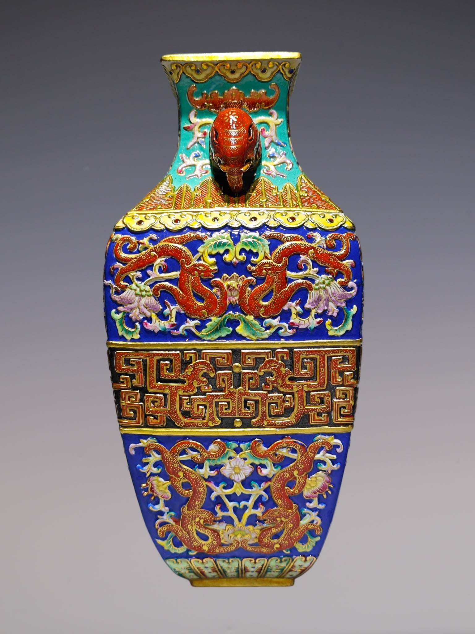 An Exquisite Enamel Lotus Pattern Dragon Pattern Double-Ears Vase - 4