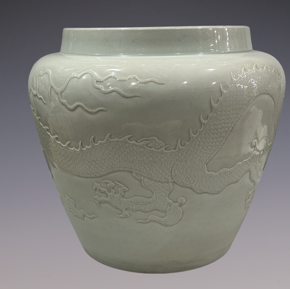 An Exquisite Shufu Glazed Dragon Pattern Vat - 5
