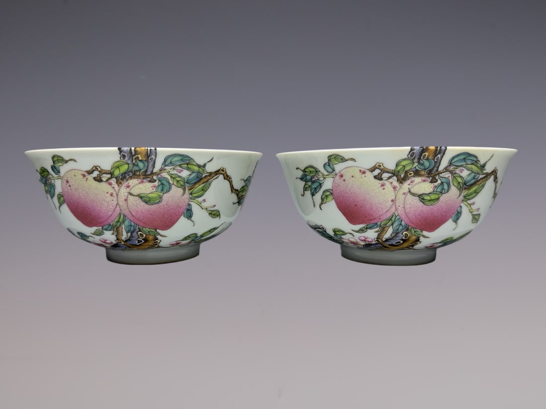 An Exquisite Famille-Rose Bats and Peach Pattern Bowl: An Exquisite Famille-Rose Bats and Peach Pattern Bowl Qing Dynasty, China Yongzheng Six-character Mark Size:2.8inx5.9in粉彩寿桃过墙碗