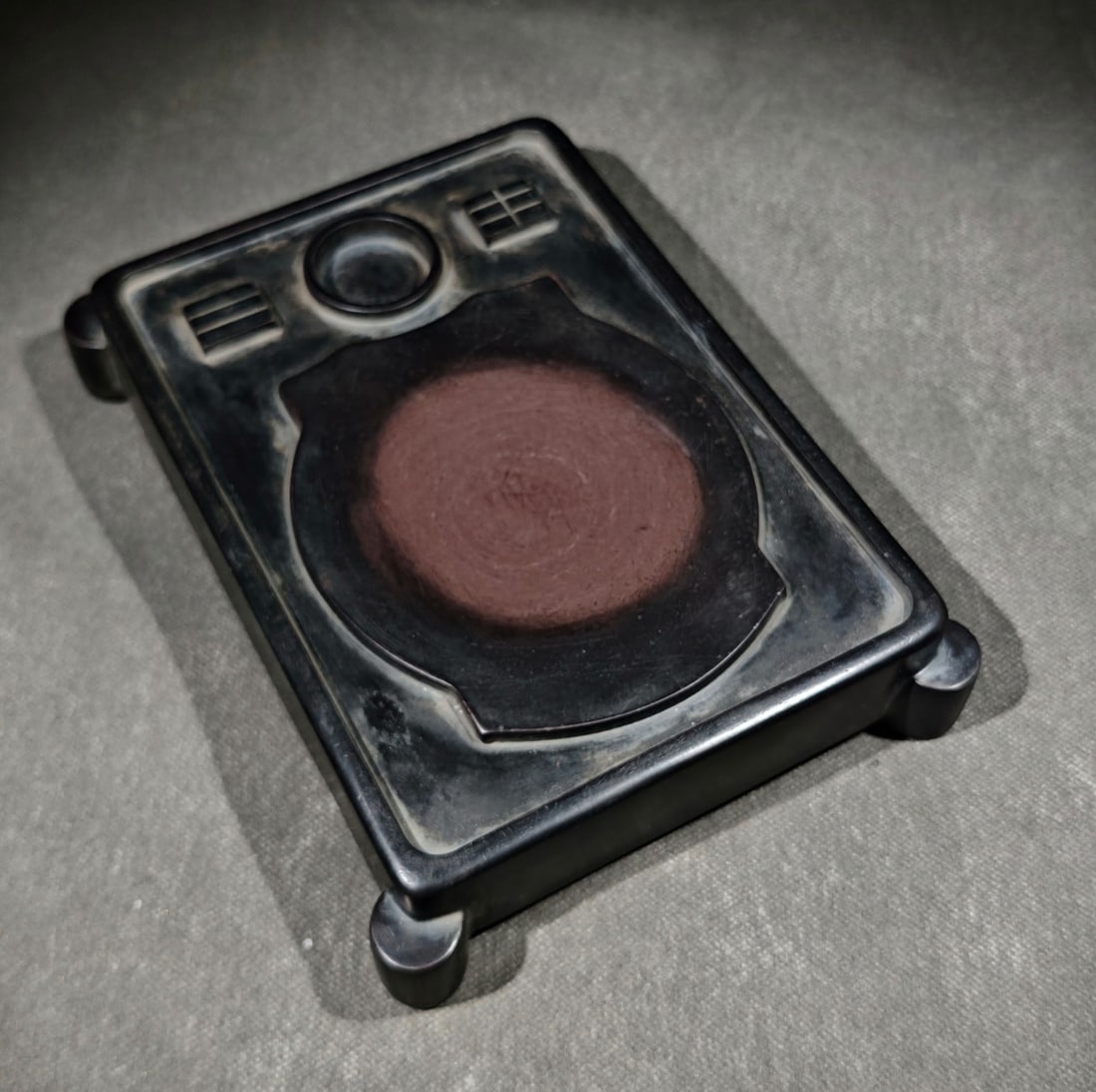 An Exquisite with poem Inkstone: An Exquisite with poem Inkstone Wu dazheng Size:9.3inx6.8inx1.8in诗文砚台 吴大澂 Size:23.6cmx17.2cmx4.5cm