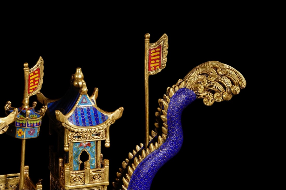 An Exquisite Cloisonne Lotus Pattern Ornament - 4