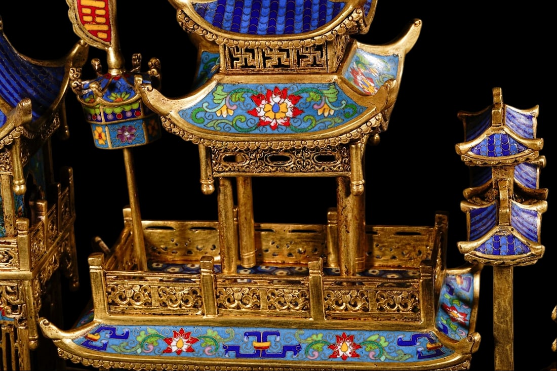 An Exquisite Cloisonne Lotus Pattern Ornament - 6