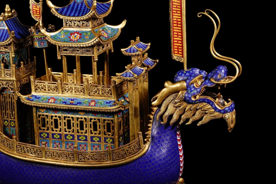 An Exquisite Cloisonne Lotus Pattern Ornament - 7