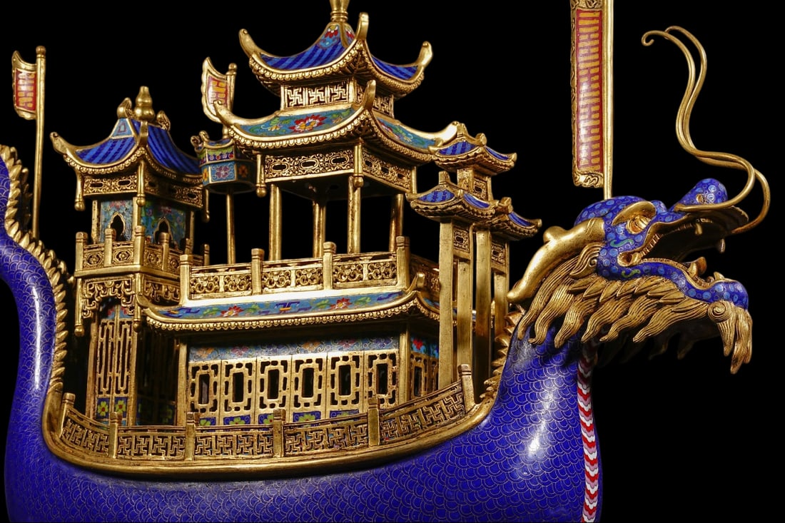 An Exquisite Cloisonne Lotus Pattern Ornament - 8