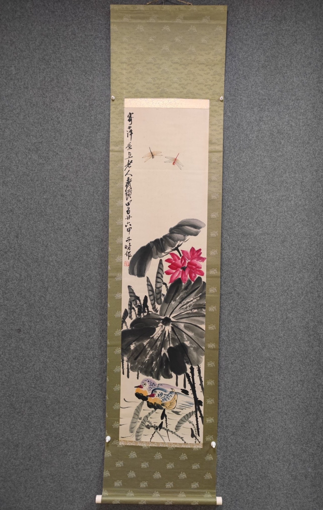 A Chinese Vertical Scroll Ink Painting of Flower and Bird on Paper: A Chinese Vertical Scroll Ink Painting of Flower and Bird on Paper Qi baishi Without frame Size:52.6inx13.4in齐白石写意鸳鸯荷花 纸本&#