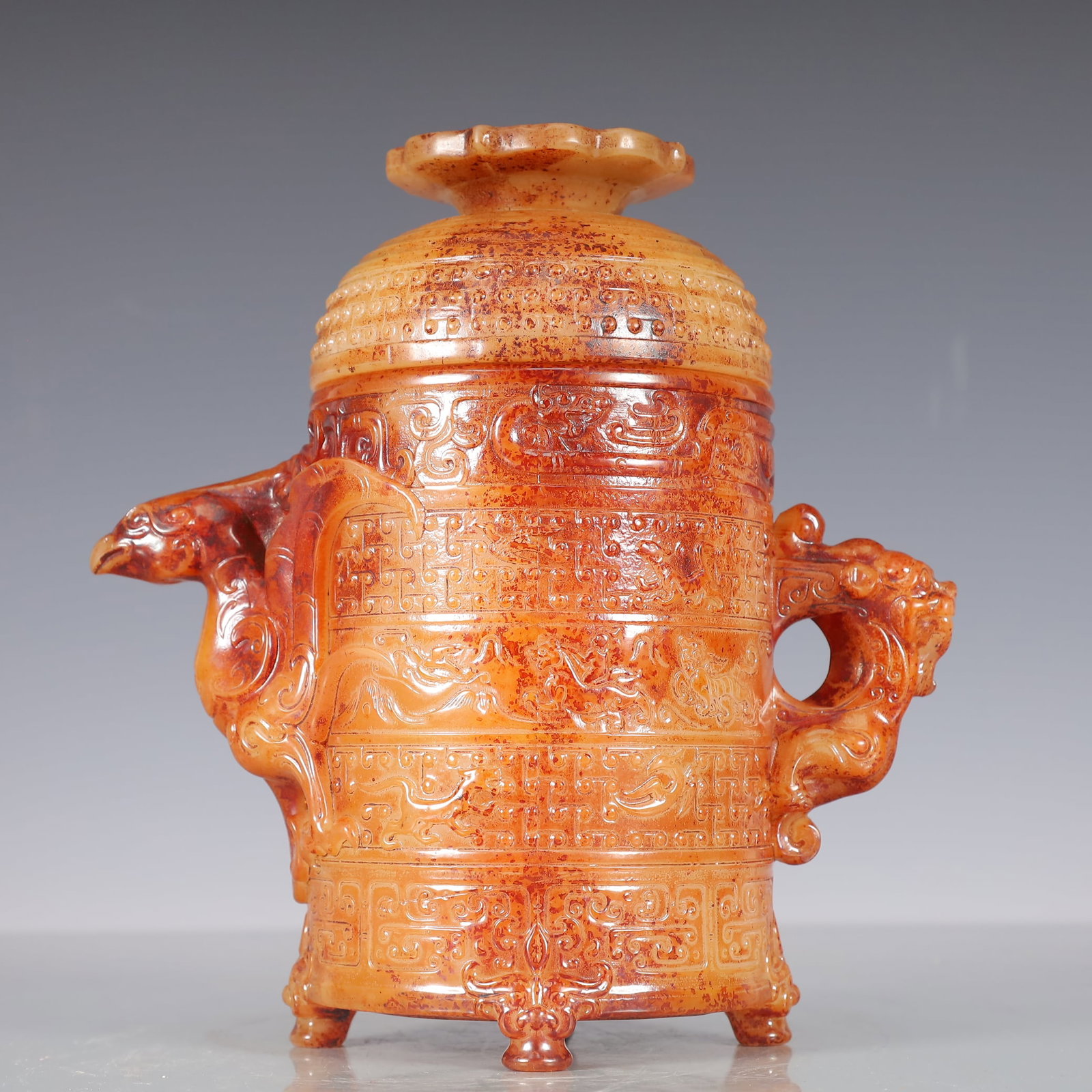 A Exquisite Gao Guyu Dragon and Phoenix Pattern Jar: A Exquisite Gao Guyu Dragon and Phoenix Pattern Jar Qing Dynasty, China Qianlong Four-character Mark Size:7.9inx4.1inx8.3in Weight:2100g高古玉龙凤纹罐