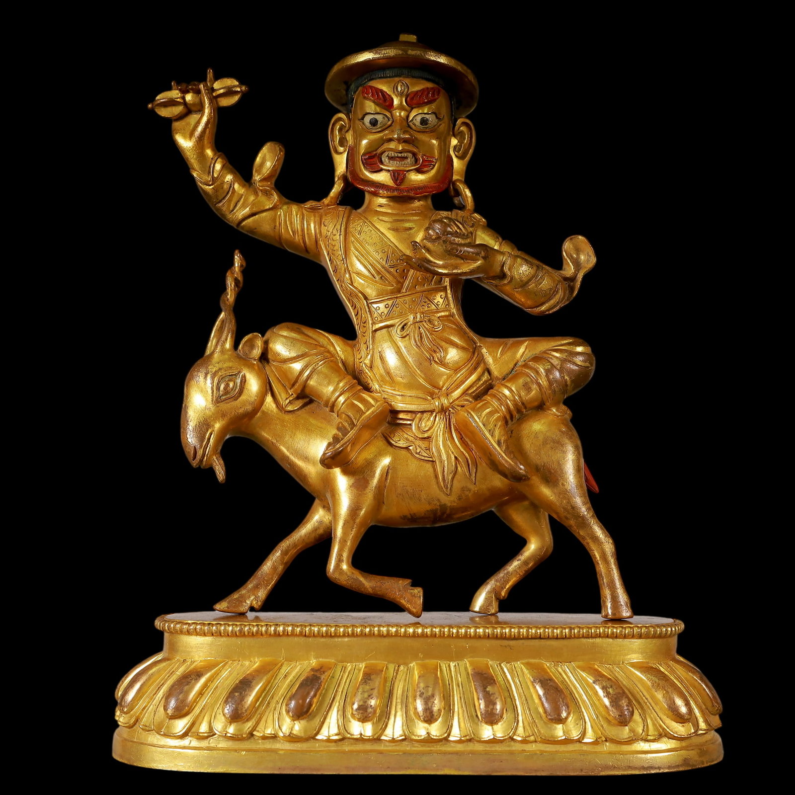 An Exquisite Gilt Bronze Buddha statue: An Exquisite Gilt Bronze Buddha statue Ming Dynasty, China Size:7.5inx3inx9.4in Weight:2450g铜鎏金吉祥天母造像 中国明代