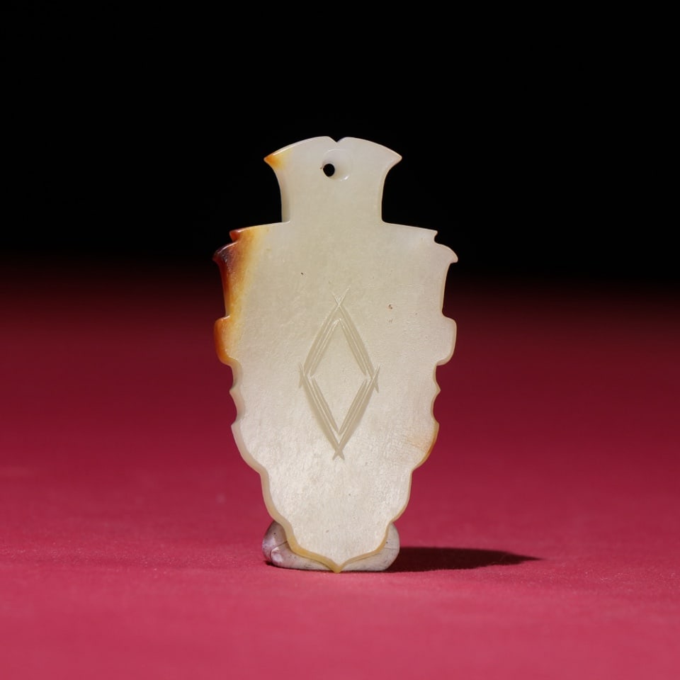 An Exquisite White Jade Human face Pattern Ornament - 4
