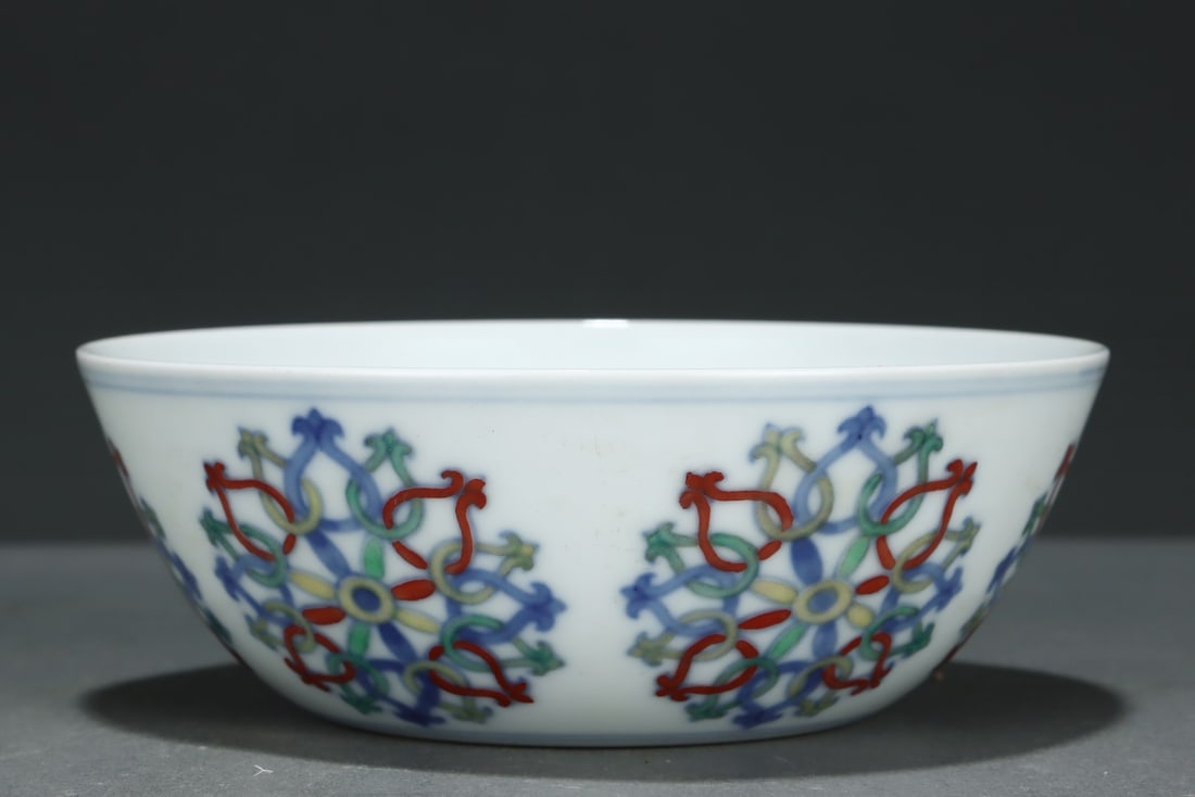 An Exquisite Doucai Flower Pattern Bowl - 4