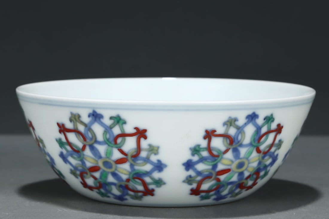 An Exquisite Doucai Flower Pattern Bowl - 5