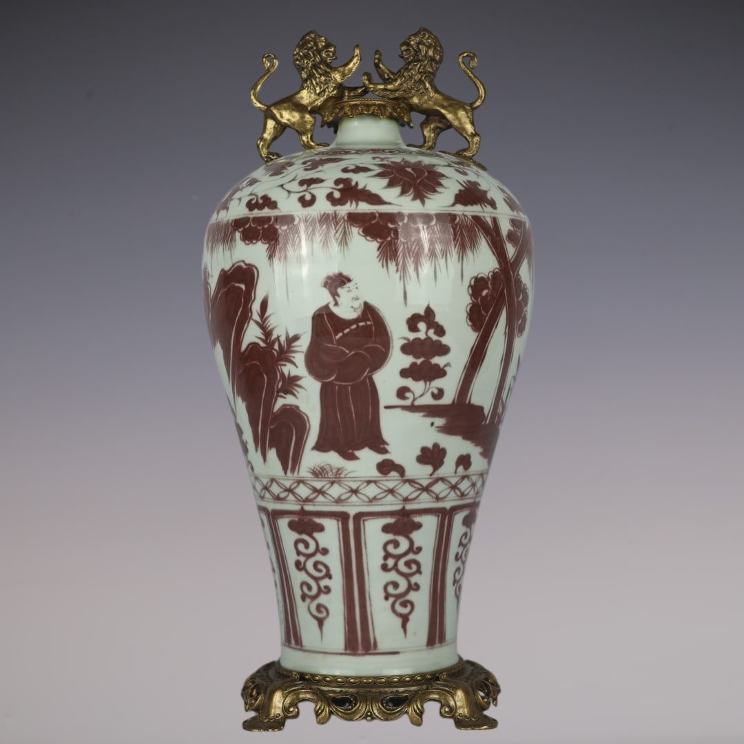 An Exquisite Blue and White Underglaze-Red Inlaid Bronze Character and Story Pattern Lotus Pattern: An Exquisite Blue and White Underglaze-Red Inlaid Bronze Character and Story Pattern Lotus Pattern Double-Ears Vase Yuan Dynasty, China Size:21.3inx9.1in釉里红“三顾