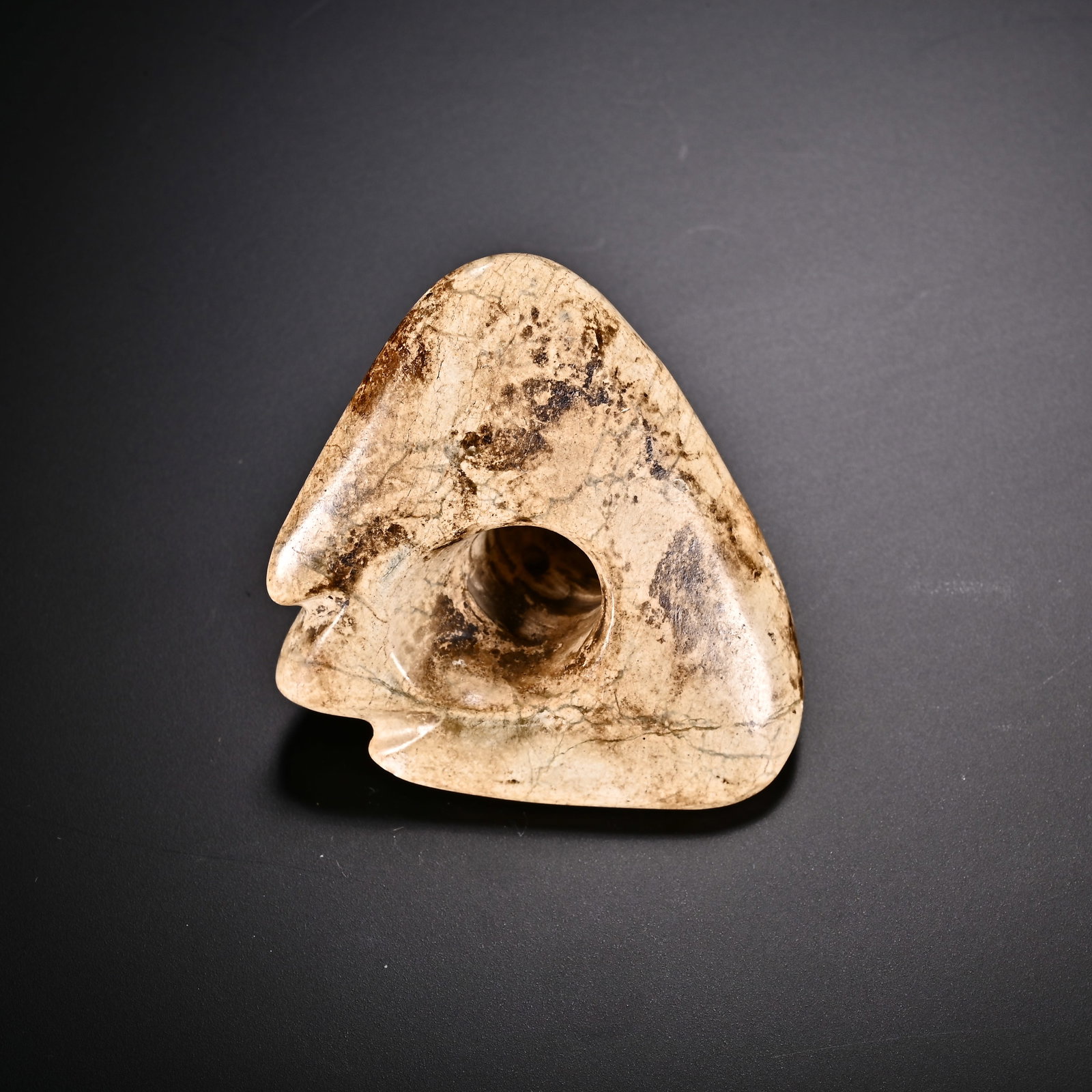 An Exquisite White Jade Ornament - 4