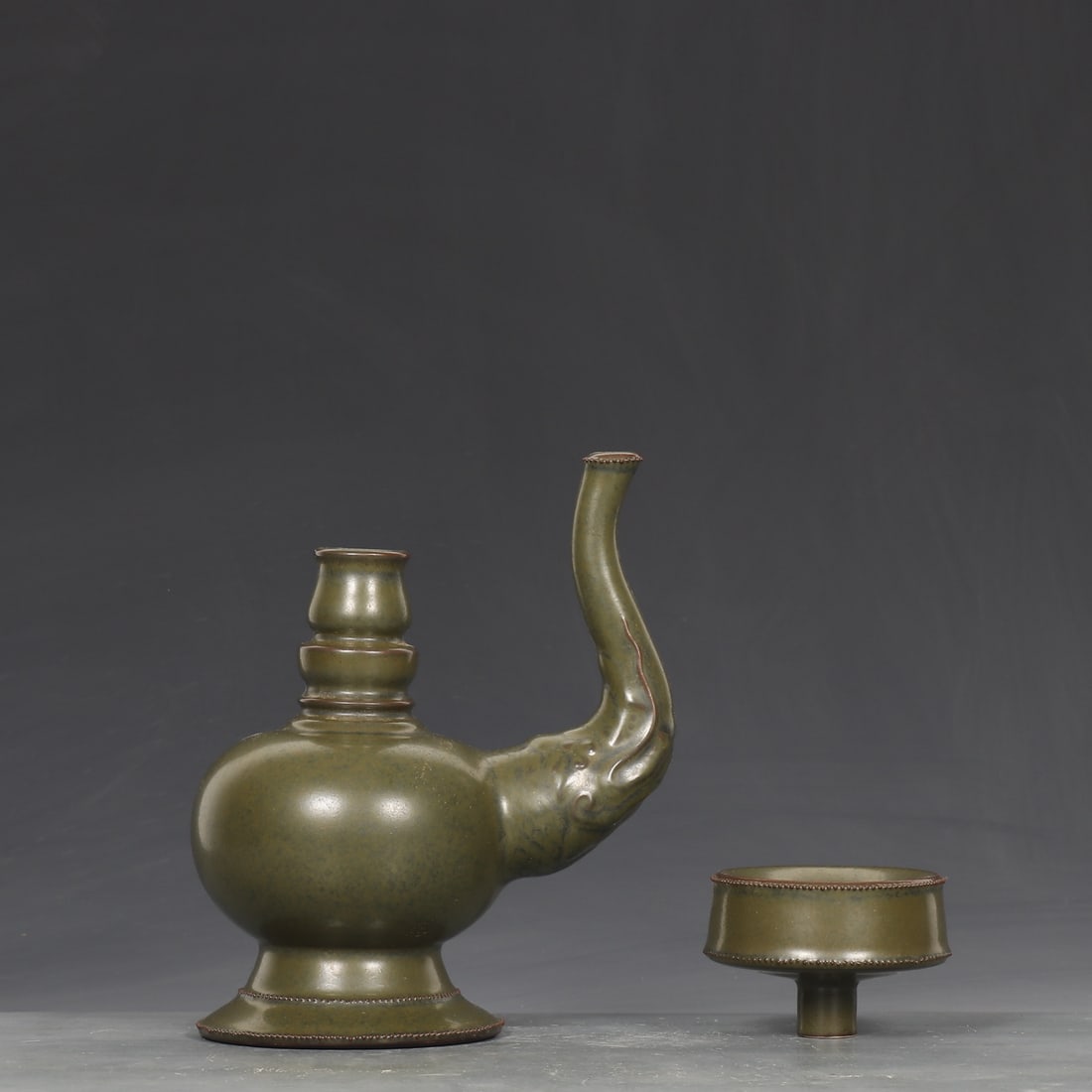 An Exquisite Teadust Glazed Ewer - 6