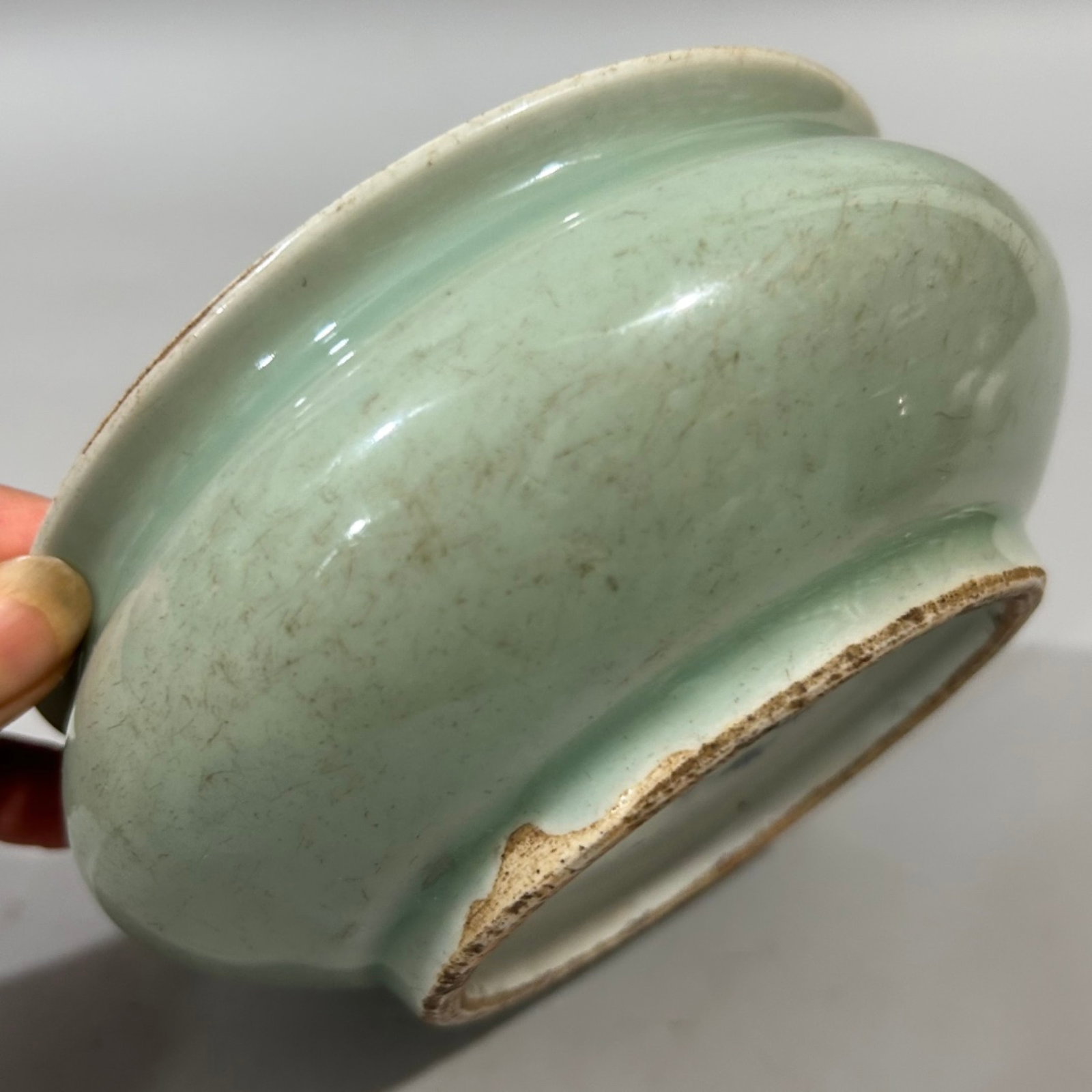 An Exquisite Celadon Glazed Censer - 4