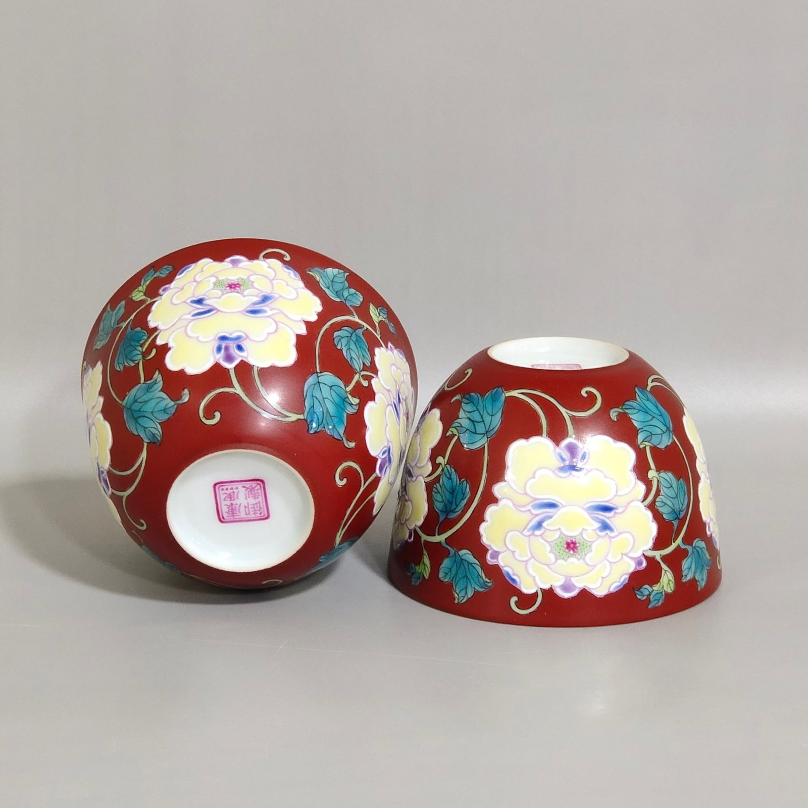 A Pair of Exquisite Famille-Rose Coral Red Glazed Flower Pattern Cups: A Pair of Exquisite Famille-Rose Coral Red Glazed Flower Pattern Cups,Qing Dynasty,China,Kangxi Four-character Mark,Size:1.9inx2.8in 一对粉彩珊瑚红釉