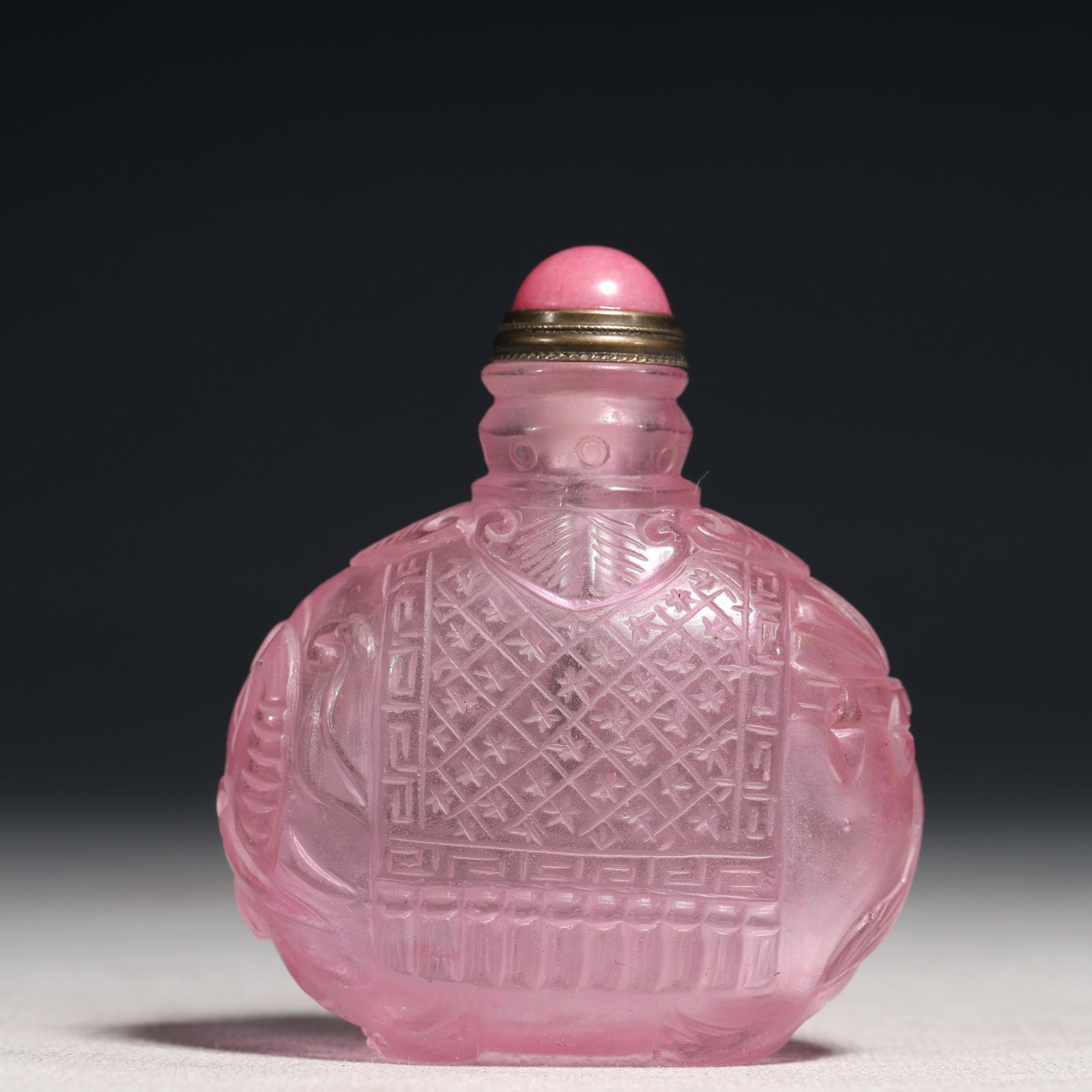 An Exquisite Crystal Elephant Pattern Porcelain Snuff Bottle: An Exquisite Crystal Elephant Pattern Porcelain Snuff Bottle,Qing Dynasty,China,Qianlong Four-character Mark,Size:2.4inx1.2inx2.8in 水晶大象纹鼻烟壶,