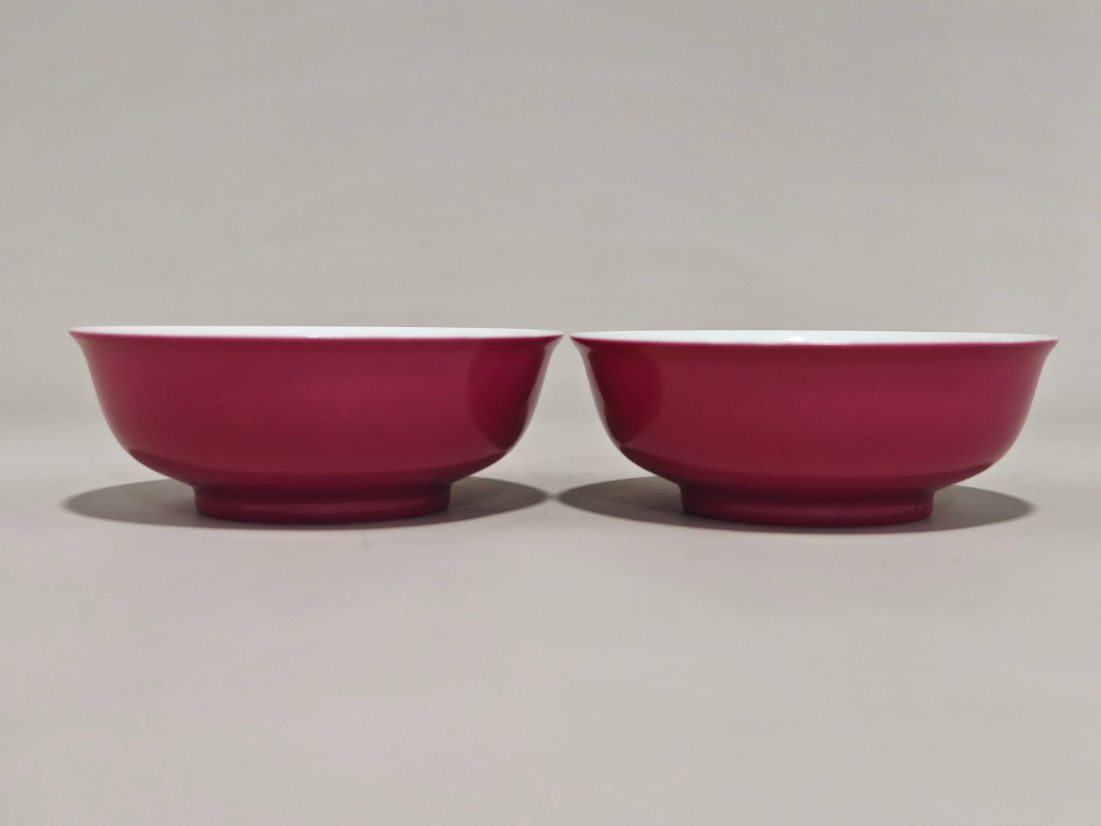 A Pair of Exquisite Ruby Red-Glazed Famille-Rose Pomegranate and Bird Pattern Bowls: A Pair of Exquisite Ruby Red-Glazed Famille-Rose Pomegranate and Bird Pattern Bowls,Qing Dynasty,China,Yongzheng Four-character Mark,Size:1.7inx4.8in 一对胭脂红釉&#