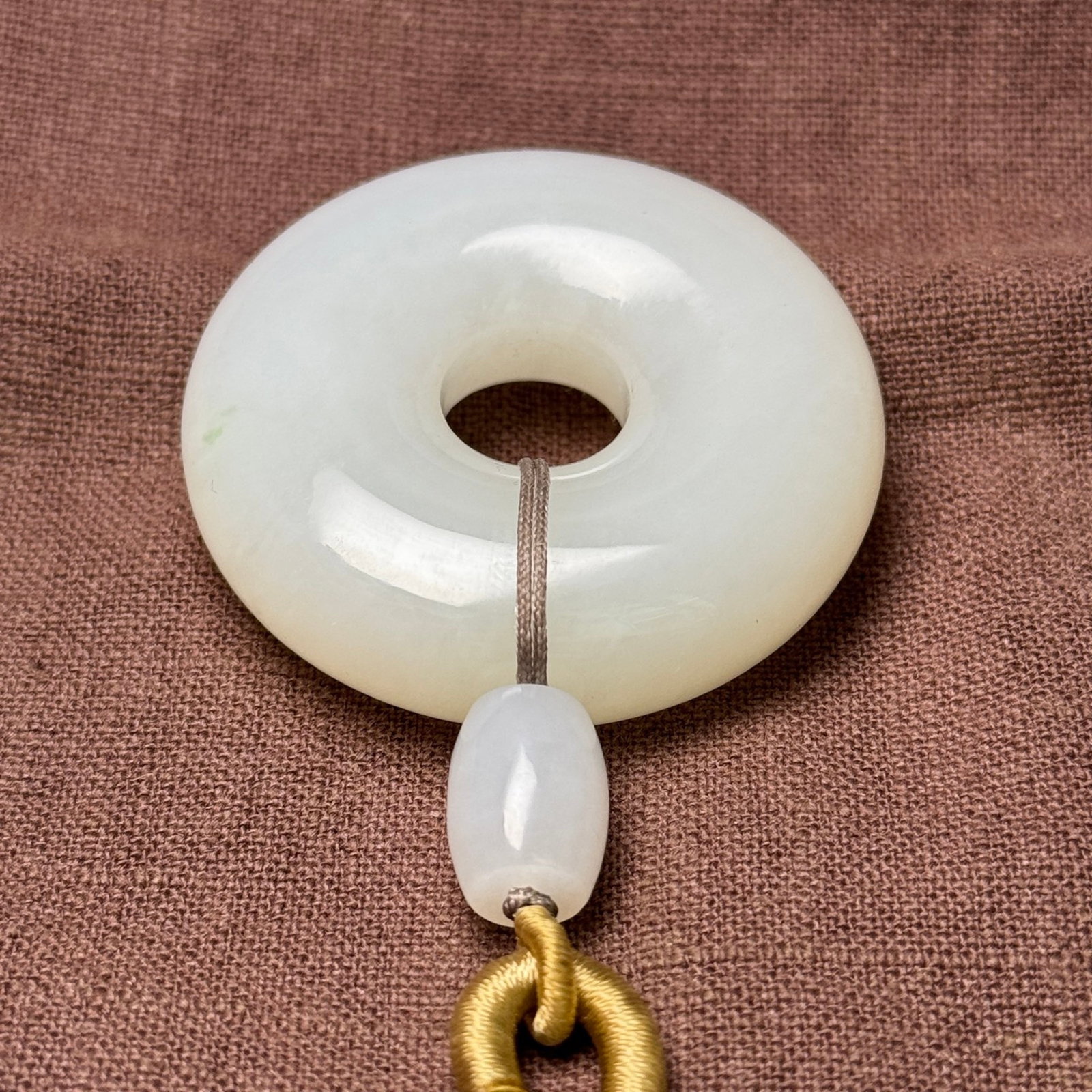 An Exquisite White Jade Pendant - 6