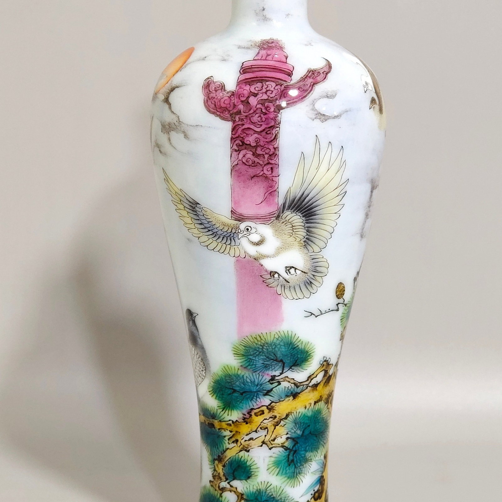 An Exquisite Famille-Rose Pine and Eagle Pattern Vase - 7
