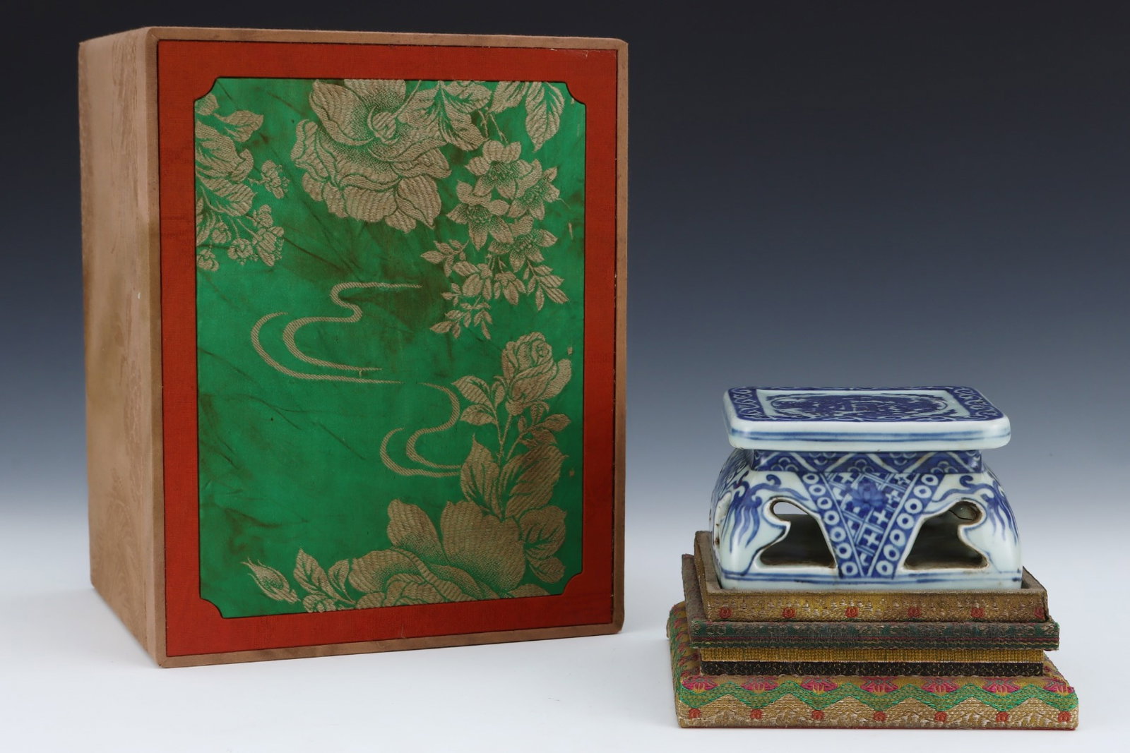 An Exquisite Blue and White Pine,Bamboo and Plum Blossom Pattern Stool: An Exquisite Blue and White Pine,Bamboo and Plum Blossom Pattern Stool,Ming Dynasty,China,Wanli Six-character Mark,Size:3.1inx5.2in 青花松竹梅纹凳子,