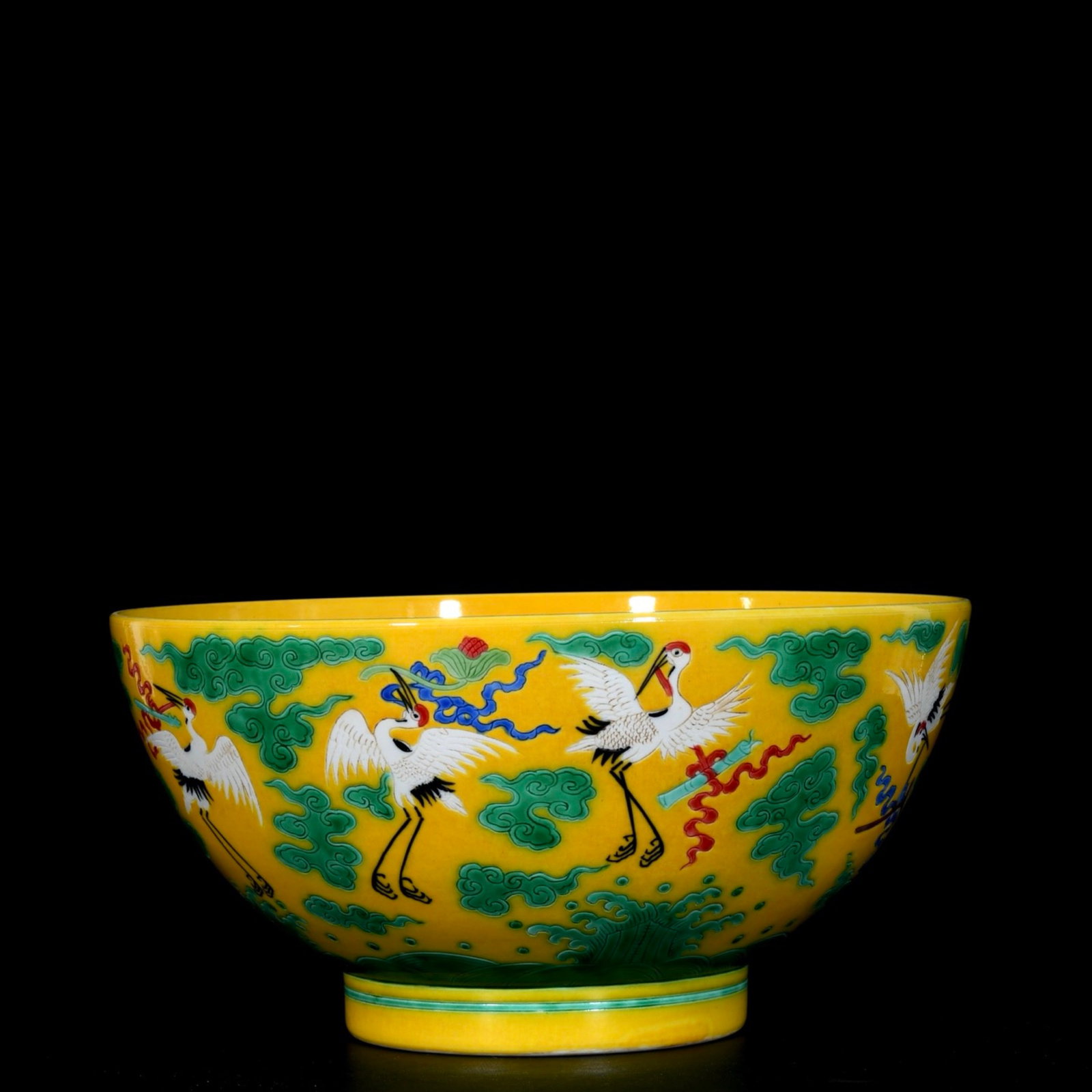 An Exquisite Biscuit Eight Treasures,Auspicious Cloud and Crane Pattern Bowl (1 of 9)