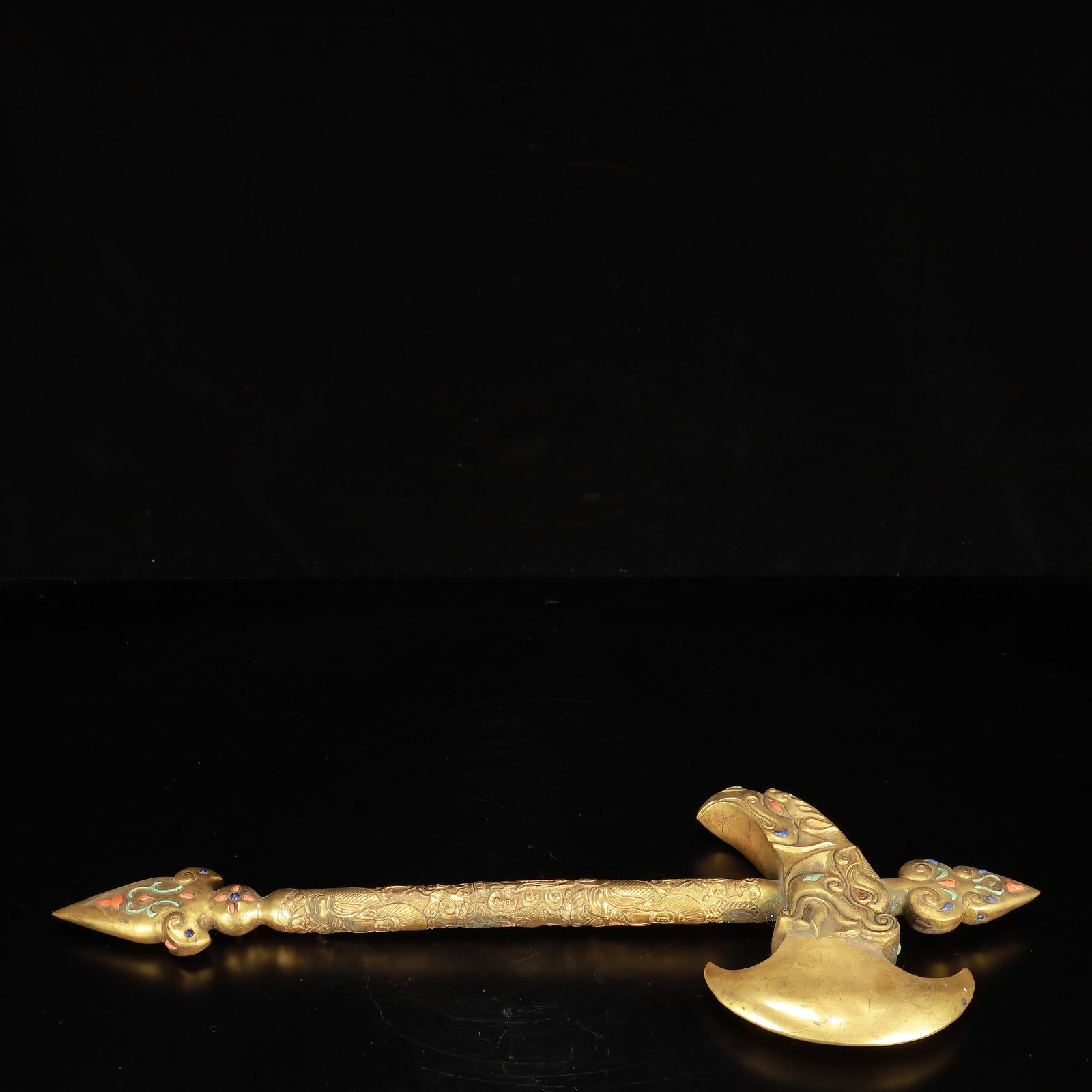 A Huge Gilt Bronze Buddha Statue Pattern Axe Ornament,Inlaid Gems: A Huge Gilt Bronze Buddha Statue Pattern Axe Ornament,Inlaid Gems,Qing Dynasty, China,Size:22inx7.9inx1.2in,Weight:2950g 铜鎏金佛像纹斧摆件,॔