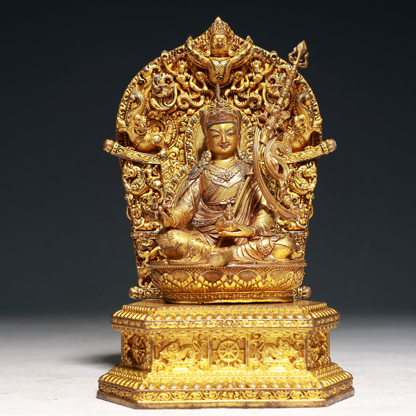 A Solemn Gilt Bronze Statue of Padma Sambhava: A Solemn Gilt Bronze Statue of Padma Sambhava,Qing Dynasty,China,Size:3.9inx3.1inx7.1in,Weight:1150g 铜鎏金莲花生大士像,中国清&#