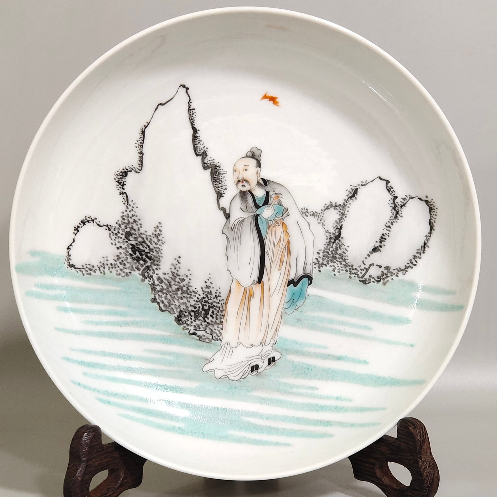 An Exquisite Famille-Rose Figure Pattern Plate: An Exquisite Famille-Rose Figure Pattern Plate,Qing Dynasty,China,Yongzheng Six-character Mark,Size:1.4inx6.9in 粉彩人物纹盘,中国清代,༔