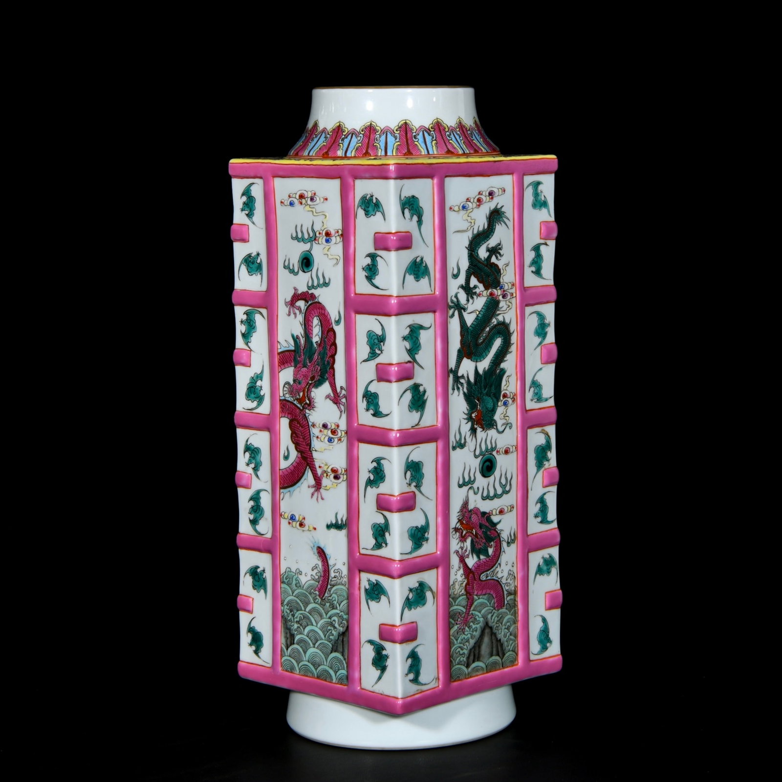 A Rare Enamel Bats and Dragon Pattern Vase - 3