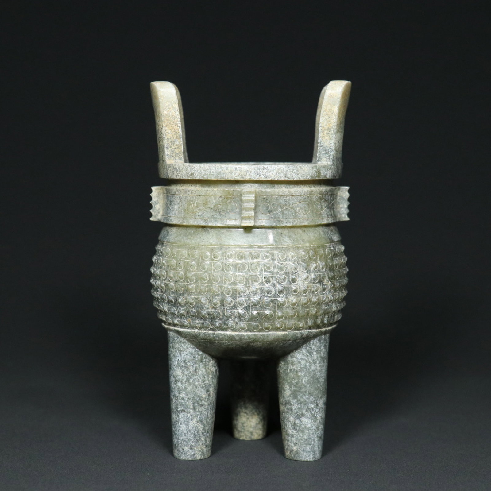 An Exquisite White Jade Ruyi Pattern Double-Ears Tripod Censer: An Exquisite White Jade Ruyi Pattern Double-Ears Tripod Censer,Qing Dynasty,China,Size:6.2inx3.3in,Weight:441g