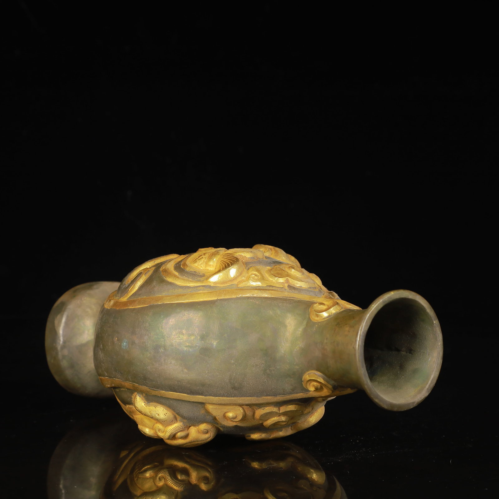 An Exquisite Gilt Silver Fish Pattern Vase - 10